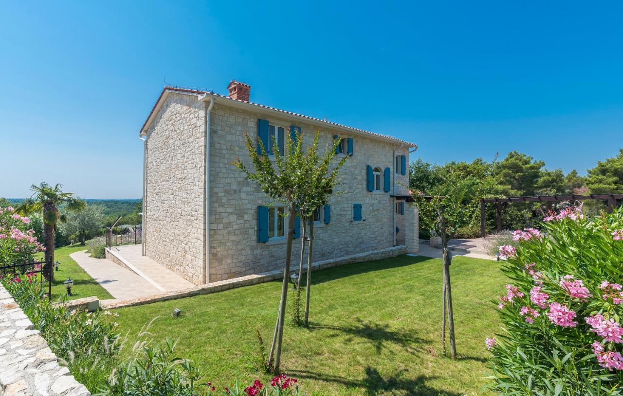 Villa Sterpazzi - Near Porec With Sea View, Private Jacuzzi, Sauna And Pool Вишнян Экстерьер фото
