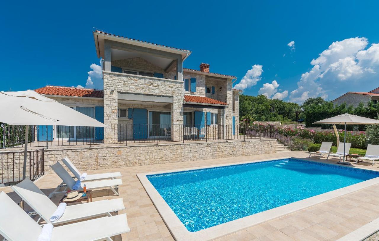 Villa Sterpazzi - Near Porec With Sea View, Private Jacuzzi, Sauna And Pool Вишнян Экстерьер фото