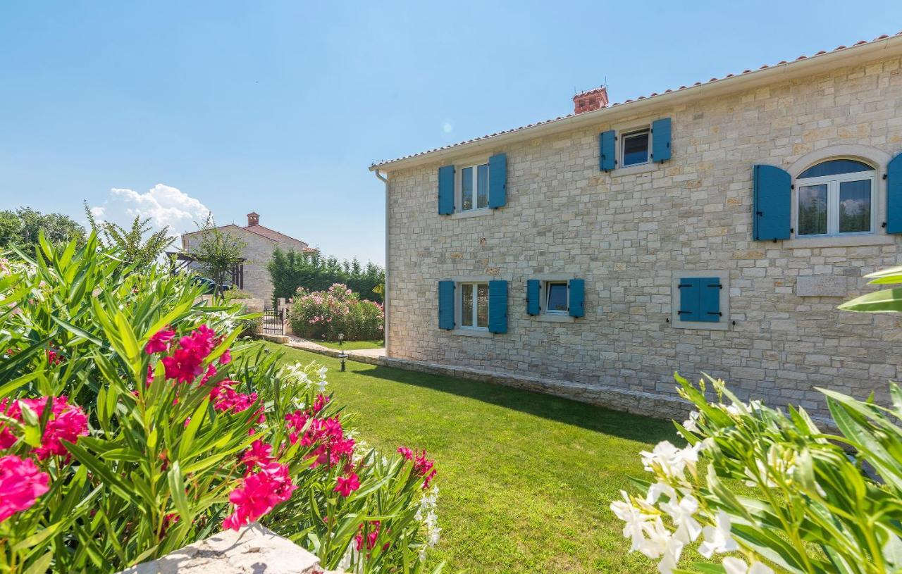 Villa Sterpazzi - Near Porec With Sea View, Private Jacuzzi, Sauna And Pool Вишнян Экстерьер фото