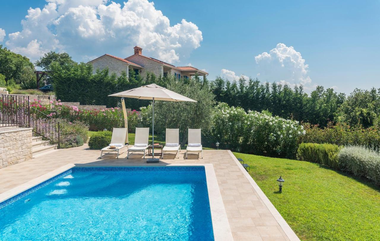 Villa Sterpazzi - Near Porec With Sea View, Private Jacuzzi, Sauna And Pool Вишнян Экстерьер фото