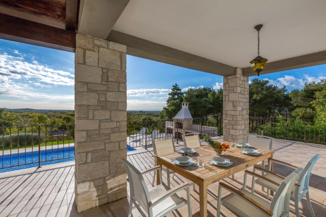 Villa Sterpazzi - Near Porec With Sea View, Private Jacuzzi, Sauna And Pool Вишнян Экстерьер фото